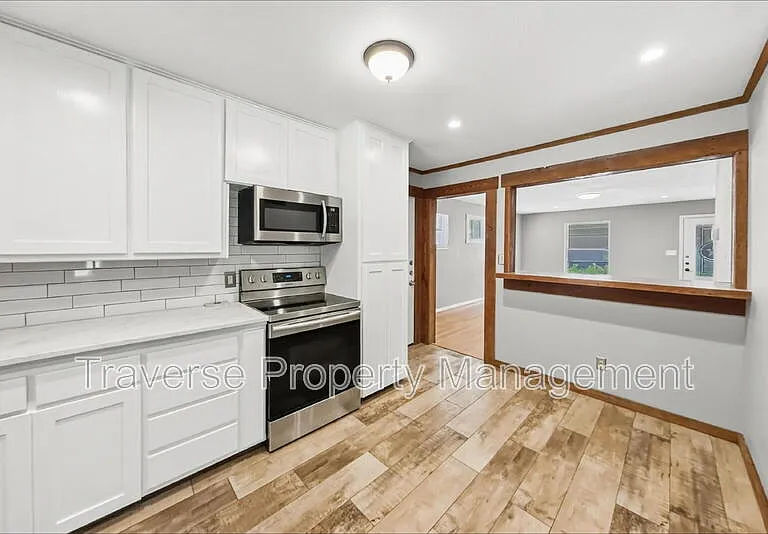 304 S Waco St — Photo 8