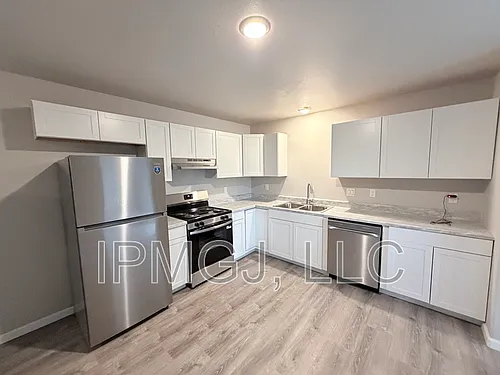 3246 Downey Ct #4 Photo 1
