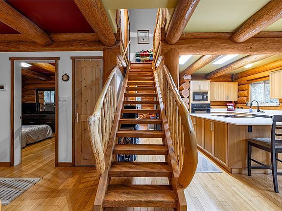 5th image of 2948 Jameson Rd