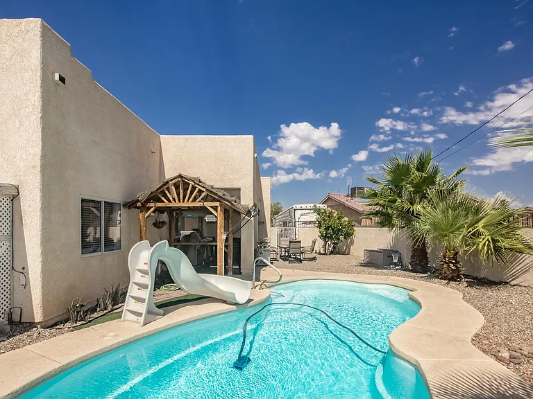 784 Cactus Dr — Photo 1