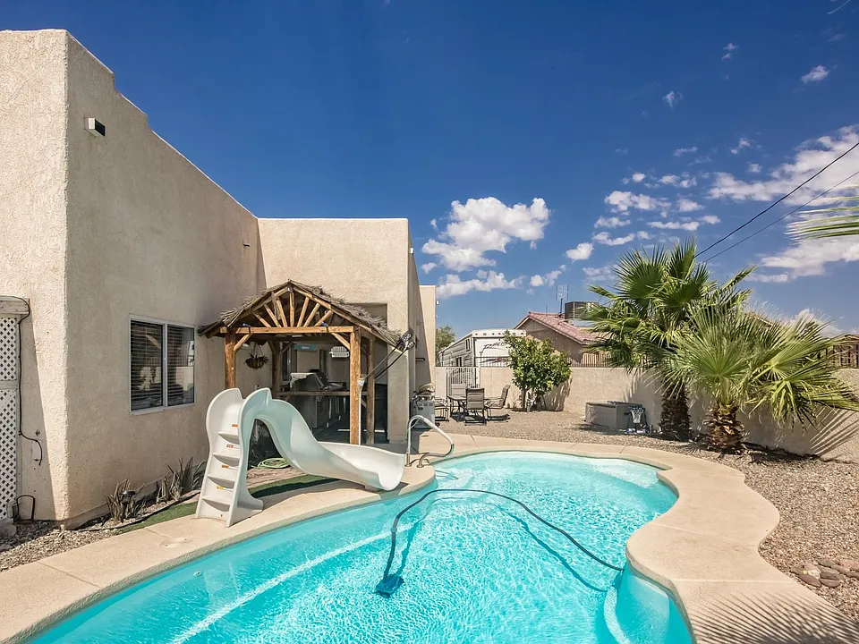 784 Cactus Dr