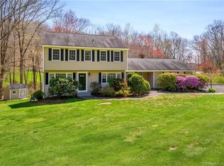 33 Old Bethel Rd, Newtown, CT 06470