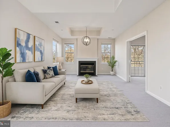 4225 Mozart Brigade Ln #94, Fairfax, VA 22033