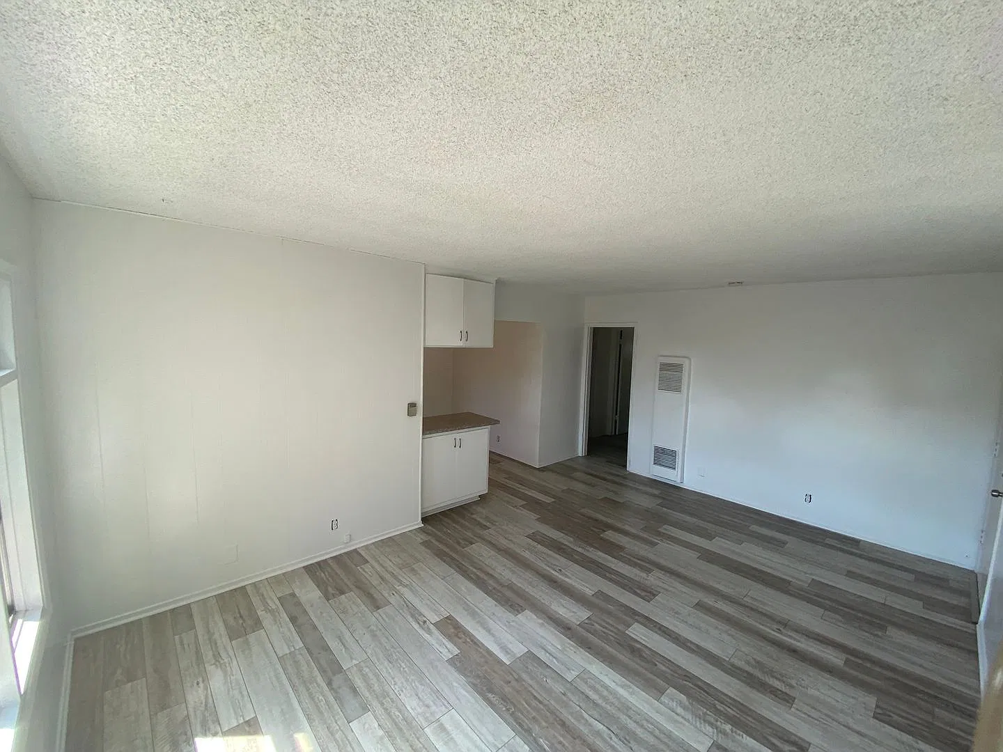 821 Centinela Ave (9956) — Photo 2