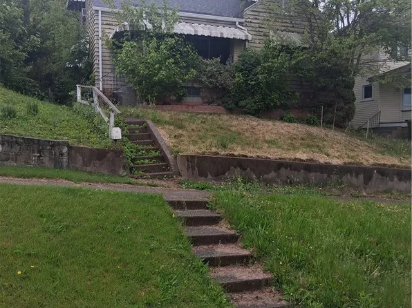 1211 Virginia St, Martins Ferry, OH 43935
