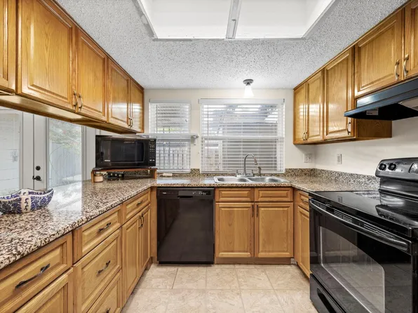 10831 Sandpiper Dr #188, Houston, TX 77096