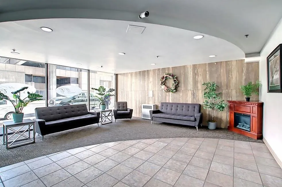 1 bedroom Condo Apartment Downtown — Photo 4
