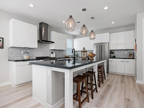 2nd image of 13124 Lumen Way