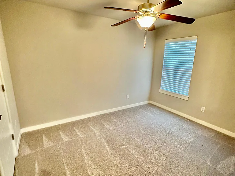 18537 Haslemere Ln — Photo 23