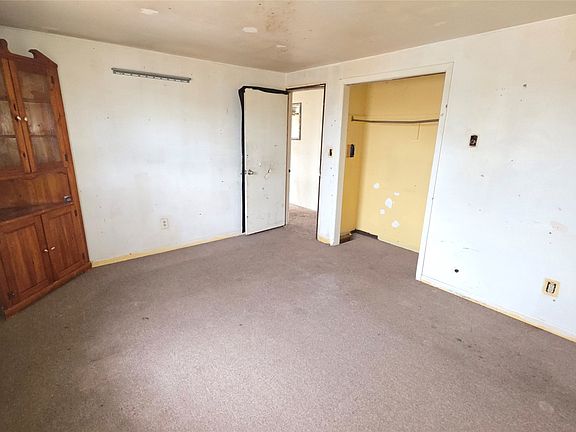 5th image of 44 Plough Rd