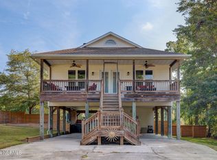 1921 Watts Landing Rd, Hampstead, NC 28443