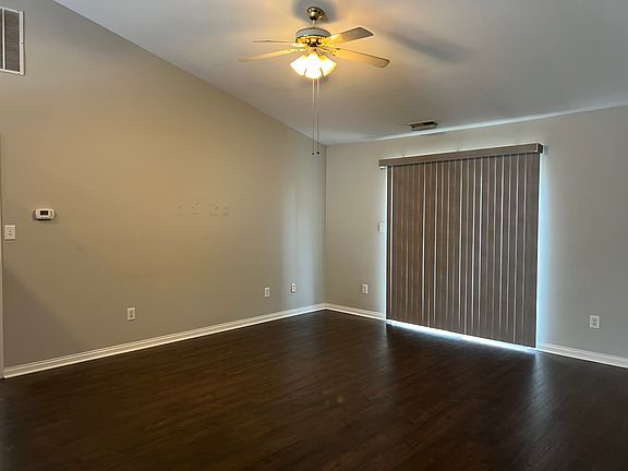 5th image of 1577 Whisler Dr