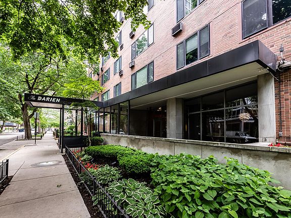 2nd image of 3100 N Lake Shore Dr APT 1506