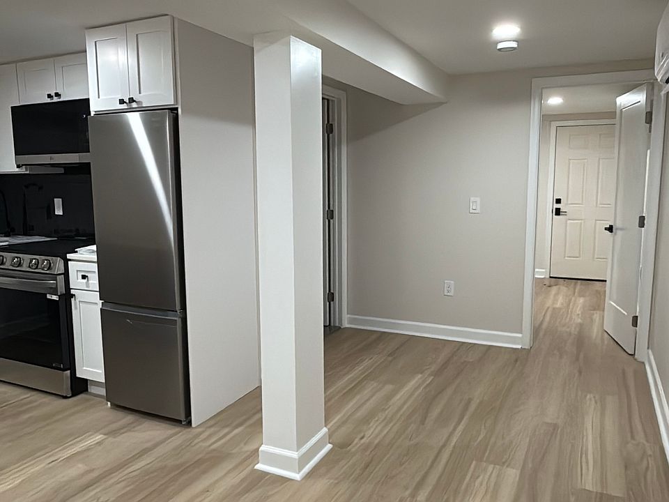 Large open area for table, couch, desk, TV etc