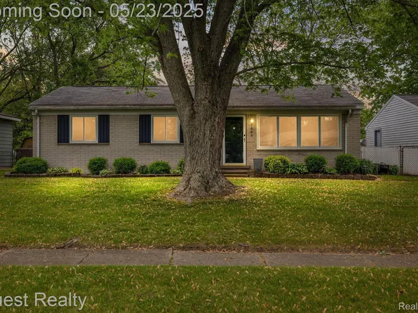 3680 Shoals St, Waterford, MI 48329
