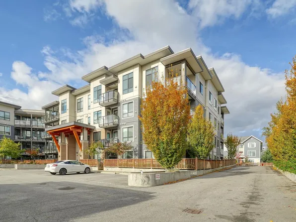 20356 72b Ave #110, Langley, BC V2Y 4J9