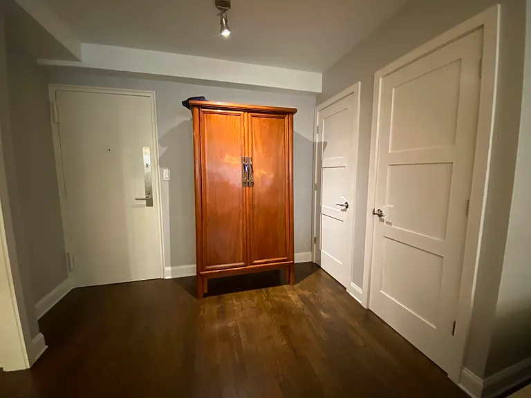 7 Lexington Ave #6E — Photo 8