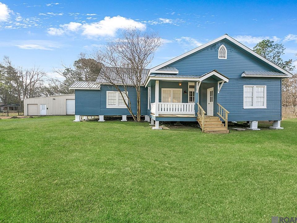 1st image of 41043 Courtney Rd