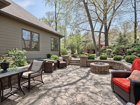 4th image of 13 Goshen Woods Est