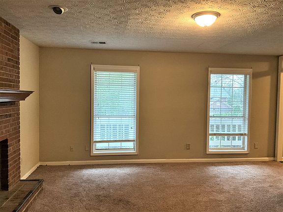 5th image of 1827 Emerson Lake Cir