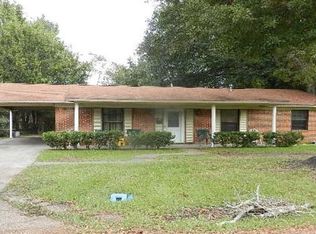 3325 Catherine St, Moss Point, MS 39563