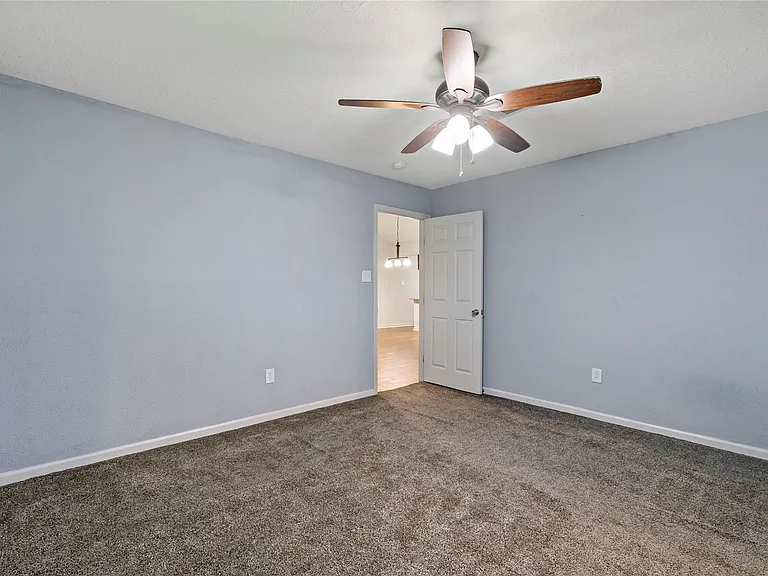 12015 Pompton Dr — Photo 10