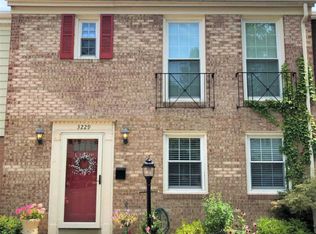 3229 Adams Ct, Fairfax, VA 22030