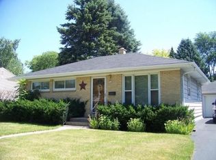 932 1st Ave, Grafton, WI 53024
