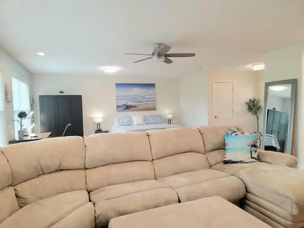 1 bed, 900 sqft, $1,500 — Photo 4