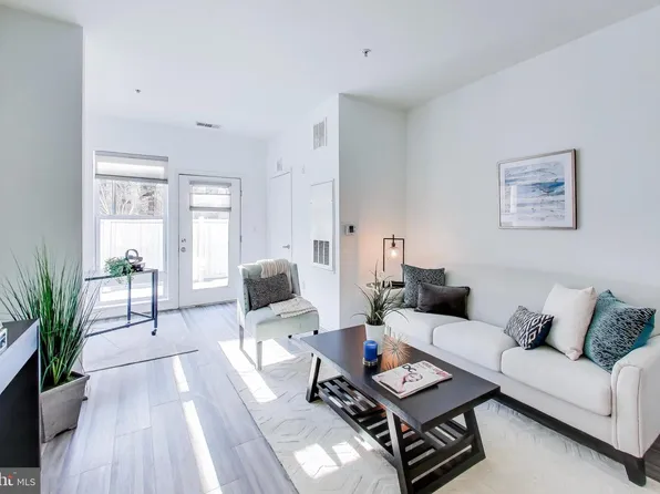 8045 Newell St APT 121, Silver Spring, MD 20910