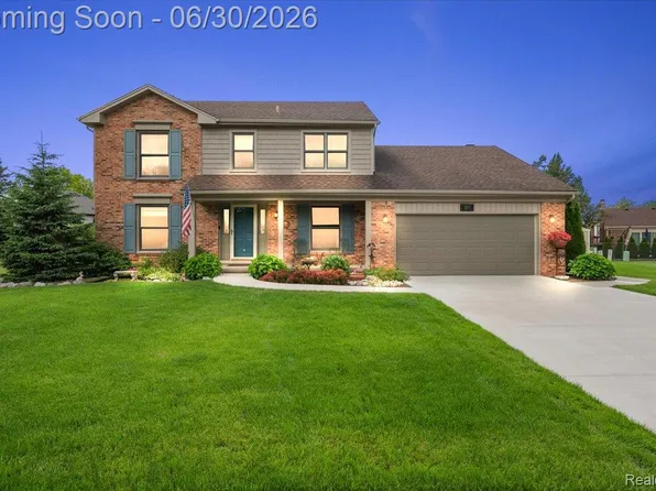 20152 Whitby Ct, Livonia, MI 48152