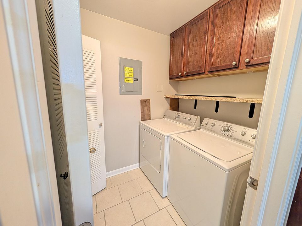 43120 Pendleton Cir, photo 11