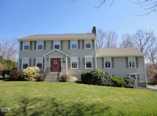 8 Saddle Hill Rd, Monroe, CT 06468