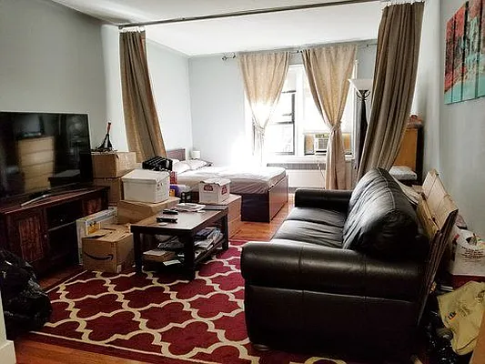 Rented by Azure Realty NY LLC | media 9