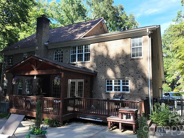 410 Farm Branch Dr — Photo 5
