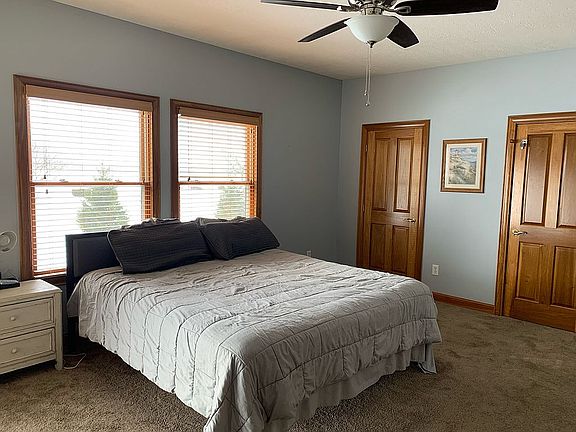 4th image of 4457 Meadowgrove Dr NW