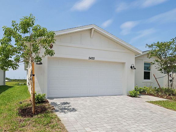 3rd image of 5430 Hampton Park Circle