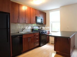 11 Camelot Ct #3T, Brighton, MA 02135