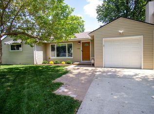 1759 Rustic Ln, Keego Harbor, MI 48320