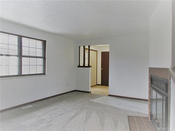 5th image of 211 Gardengrove Way