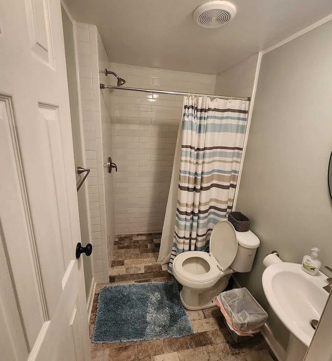 3 bed, 1850 sqft, $1,600 — Photo 1