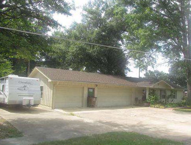 2nd image of 603 Lemons St N