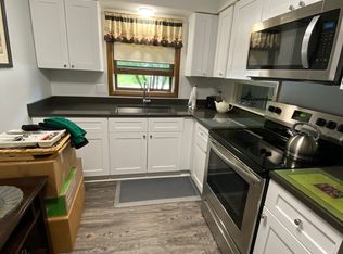 200 Ash St APT A, Crystal Lake, IL 60014