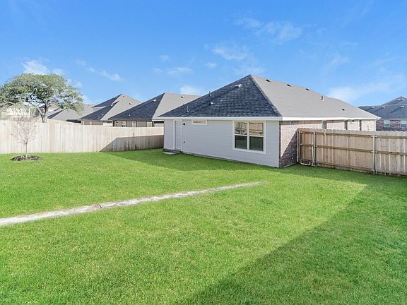 5th image of 3621 Joshua St