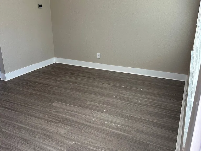 1462 Hamlet Ave — Photo 11
