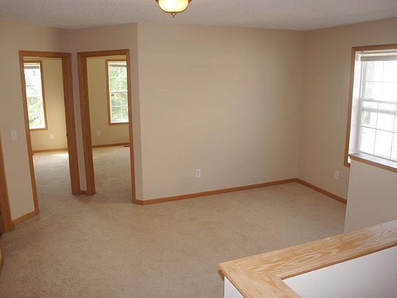 5th image of 10920 Goodhue St NE Unit A