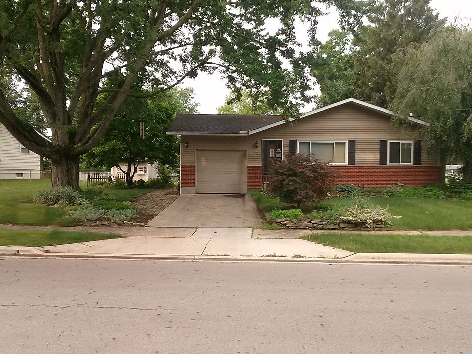1st image of 401 Navajo Dr