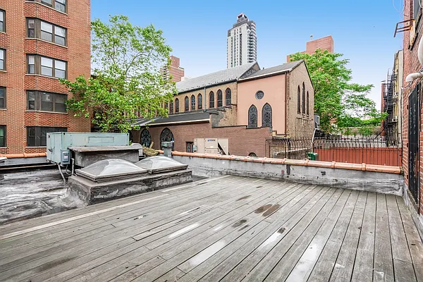 Rented by Pinnacle City Living | media 13