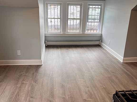 3rd image of 301 S Orange Ave #3