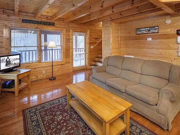 5th image of 3416 Merlin Way #832